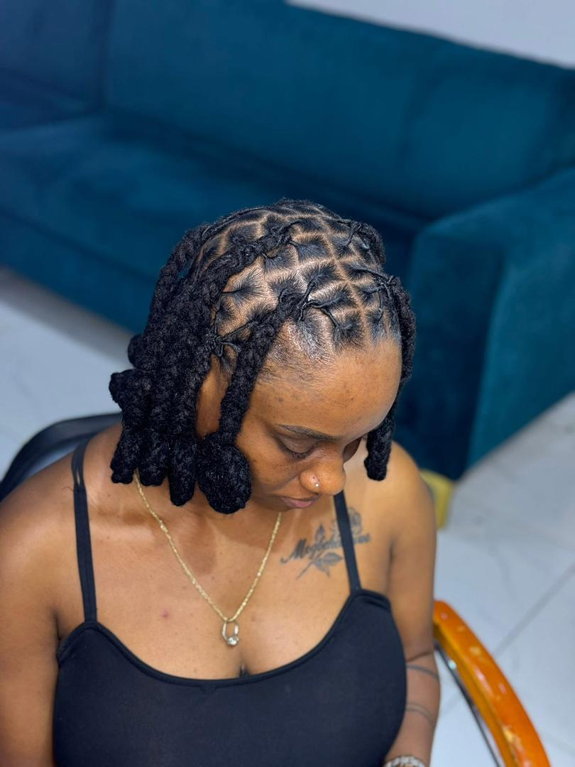 Female dreadlocks styling